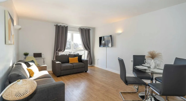 Cotels Centro Budget Busting Apartments! CENTRAL LOCATION, PARKING, FIBRE WIFI, SMART TV, FULLY EQUIPPED KITCHEN, Забронировать Апартаменты/квартира Нортгемптон Нортгемптоншир, рядом с Church of the Holy Sepulchre