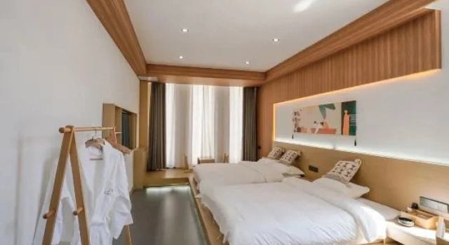 Люкс Yueting Homestay (Yesanpo Bailixia)