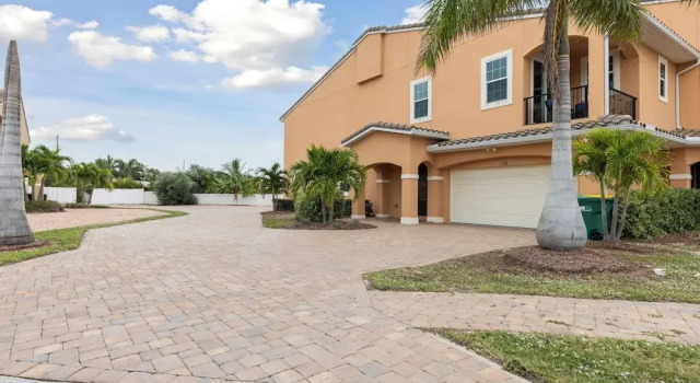 148 Mediterranean Way, Rezerwuj Dom wakacyjny Domki letniskowe w Space Coast, Domek