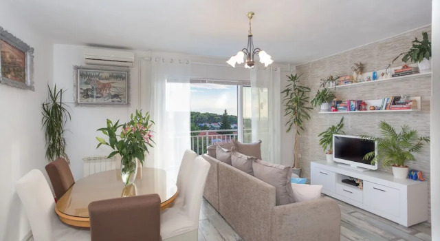 Apartments Ranka, Забронировать Апартаменты/квартира Хвар Остров Хвар, рядом с Частный Пляж «Си Ю Румс»