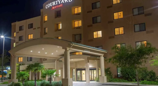 Courtyard Biloxi North/DIberville, Забронировать Отель Билокси Миссисипи - побережье