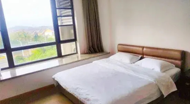 Люкс с 3 комнатами Cobblestone Holiday Apartment (Lingshui R&F Ocean Happy World)