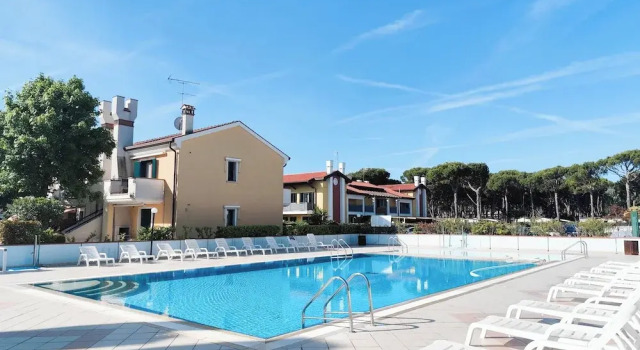 Relaxing Apartment With Pool Access