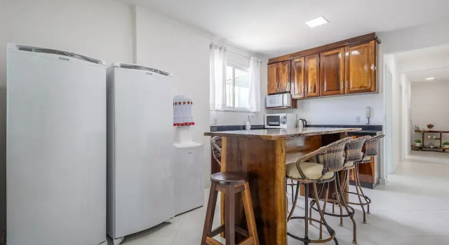 Апартаменты Apt w/ BBQ & Balcony, 450m From the Beach Sit1202
