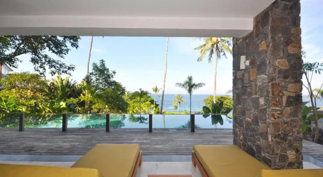 Люкс с видом на залив Rajavilla Lombok Resort - Seaside Serenity