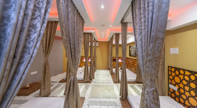 Ilara Hotels and Spa, Забронировать Курортный отель Отели штата Тамилнада с бассейном, Бассейн