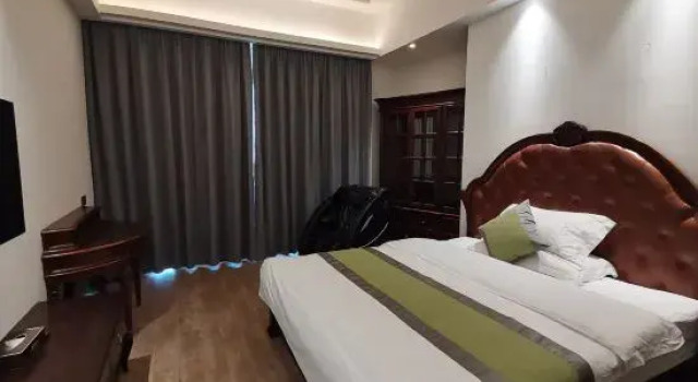 Полулюкс Premier Huatian·Hai Mansion Seaview Holiday Homestay (Beihai Old Street Underwater World Branch)
