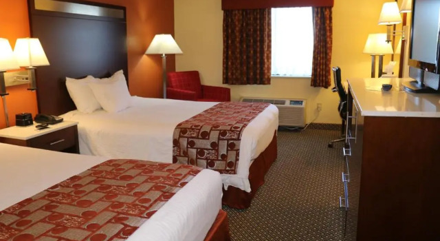 Четырёхместный номер Standard Baymont by Wyndham Washington Court House