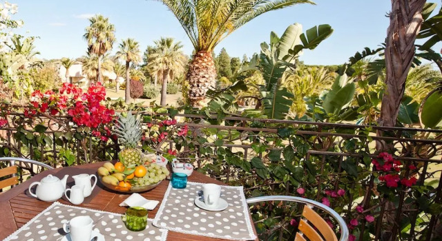 Апартаменты Perfectly Positioned Baia de Bahas Residence Seaview 2 Bedroom Sleeps 6-no 0894