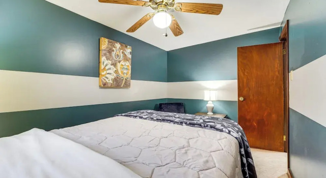 Grill, Dine & Relax Outside: Home in Tyrone!, Book Hotel Tyrone Pennsylvania