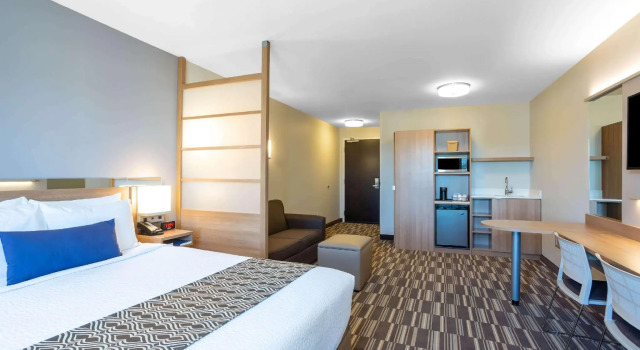 Двухместный люкс Microtel Inn Suites by Wyndham South Hill
