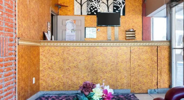 Rodeway Inn and Suites Inkster, Varaa Hotelli  