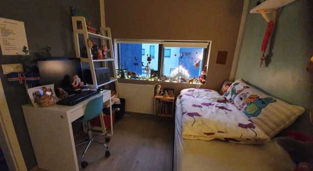 Stunning 2-bedroom Downtown Reykjavík Free Parking, Забронировать Отель Отели Хёвюдборгарсвайдид с парковкой, Парковка
