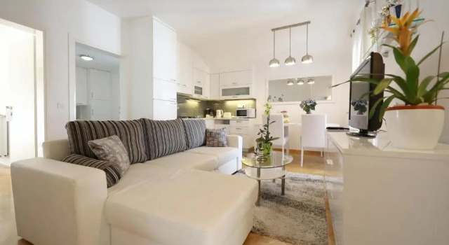 Апартаменты с 2 комнатами с балконом Apartments Mirakul
