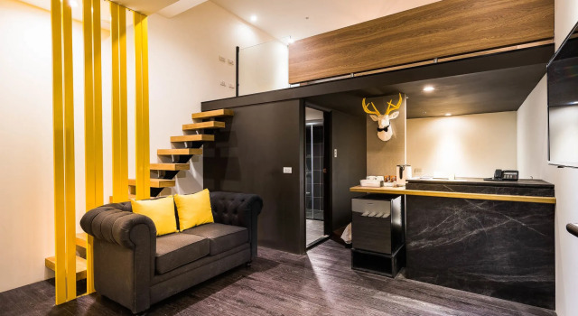 Hotel Half
