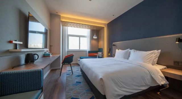Двухместный номер Standard Holiday Inn Express Zhengzhou Guancheng by IHG