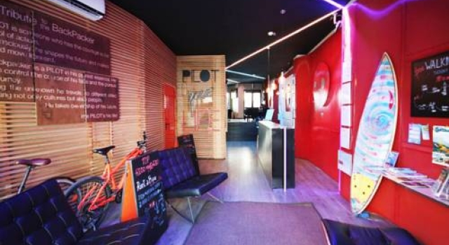 PILOT Design Hostel & Bar, Забронировать Хостел Хостелы Порту, рядом с Дом-музей Абилиу-Мануэла ди Герра-Жункейру, Хостел