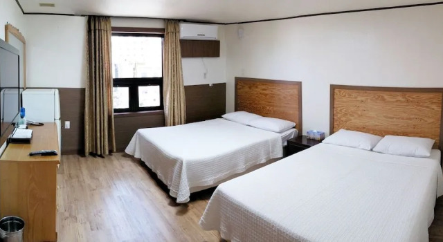 Shinsegye Hotel, Забронировать Отель Отели Согвипхо с парковкой, рядом с Реабилитационная клиника «Зоунс» в Чеджу, Парковка