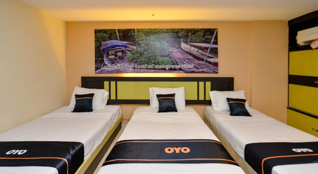 Люкс OYO 2487 Sampurna Jaya Hotel