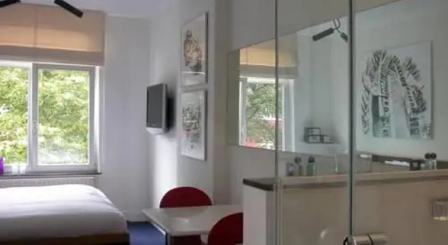 2beHotel Kind of Blue, Забронировать Отель Отели Маастрихт с парковкой, рядом с Железнодорожный вокзал Маастрихт-Рандвик, Парковка