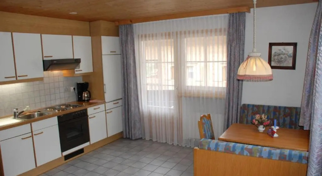 Appartment & Taxi Tirana, Book Hotel Samnaun 