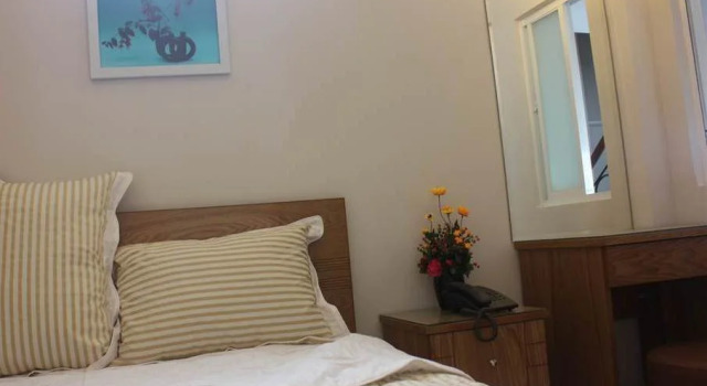 Nguyen Huy Hotel, Забронировать Отель Tan Phu District Хошимин, рядом с Аквапарк «Дамсен»