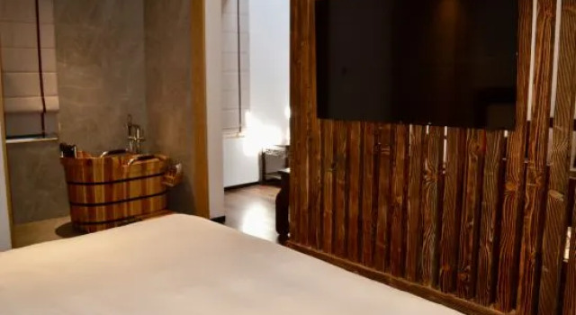 Двухместный люкс Royal Furunli Shiyu Hotel, Zhanqiao Zhongshan Road,