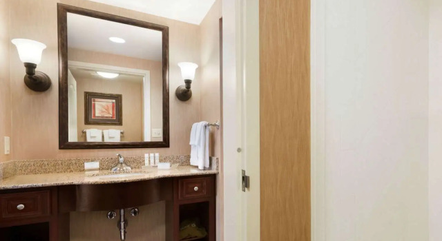 Люкс с 2 комнатами Homewood Suites by Hilton Minneapolis - Saint Louis Park at West End