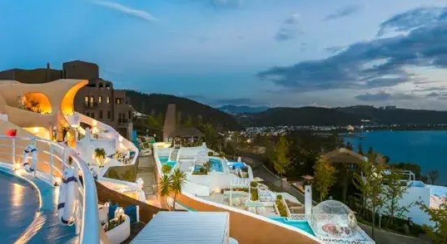 Songyun Skyline Seaview Holiday Hotel