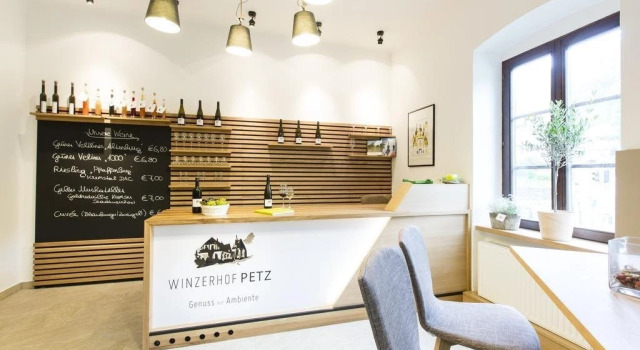Winzerhof Petz - Weinberg Lodge, Book Apartment Krems an der Donau 