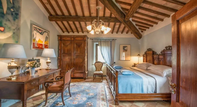 Villa Giuncheto, Book Villa Hotels in Crete Senesi with Parking, Parking