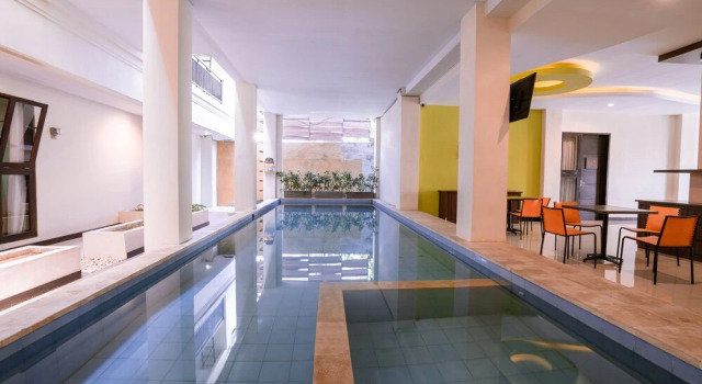 Balitone Guest House, Reservar Casa de hóspedes Hotéis em Bali com piscina, Piscina
