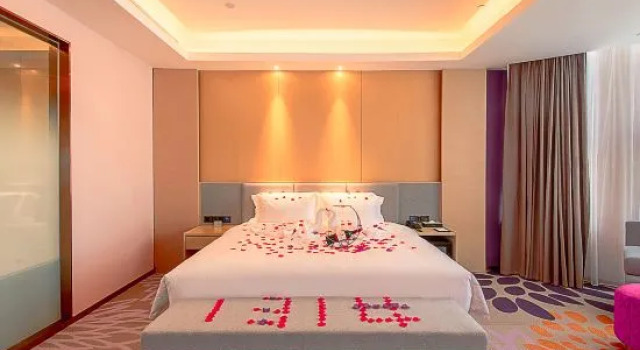 Люкс Superior Lavande Hotel (Foshan Yanbu International Tea City)
