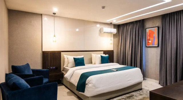 Полулюкс BON Hotel Nest Garki II