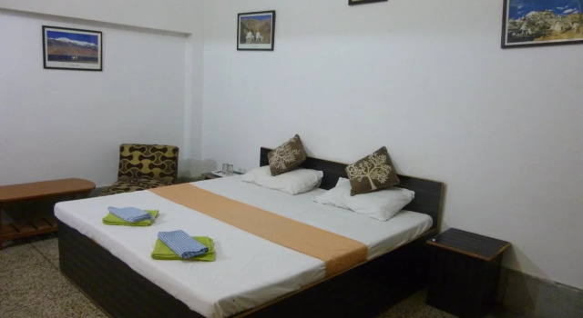 Khushi Paying Guest House