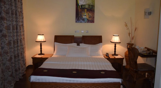 Hotel Logis Manthey, Book Hotel Hoteller i Pointe-Noire med pool, Swimmingpool