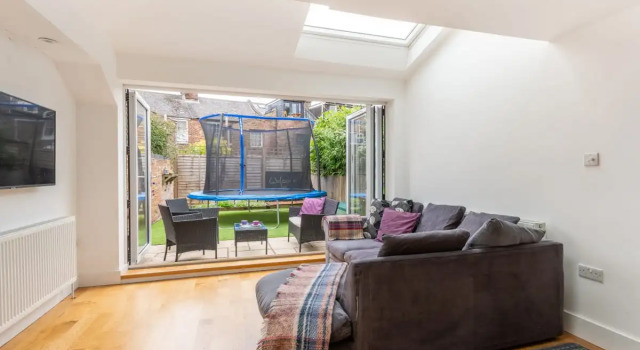 The Jericho Retreat - Bright & Spacious 4BDR Home with Garden