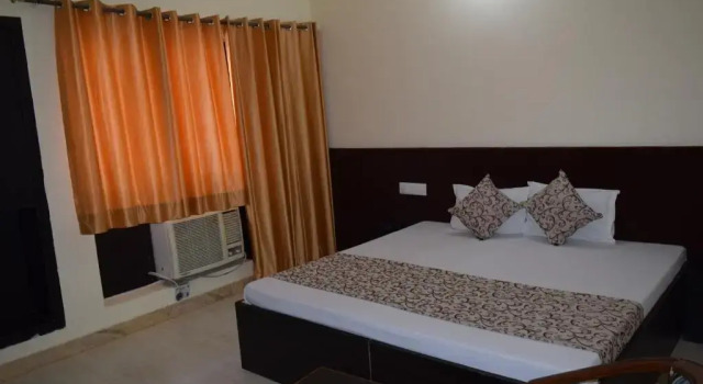 Двухместный номер Deluxe с балконом Hotel Moksha