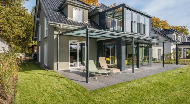 Вилла Luxus Ferienhaus für 8 Personen am See inkl. Boot