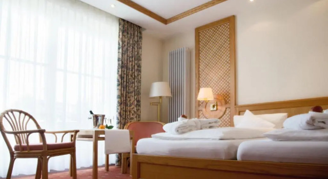 Люкс Thermenhotel Quellenhof