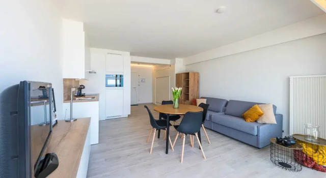 Beautiful Apartment With Stunning sea View, Rezerwuj Apartament Hotele w Bruksela z parkingiem, Parking