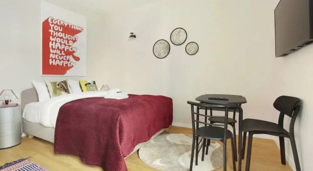 Sublime and new Studio Le Marais / Beaubourg