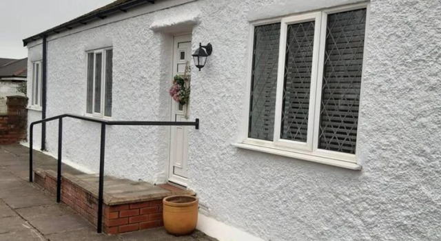 Stunning 3-bed Bungalow in Churchtown Southport, Varaa Lomakoti Mökit kohteessa Merseyside, Mökki