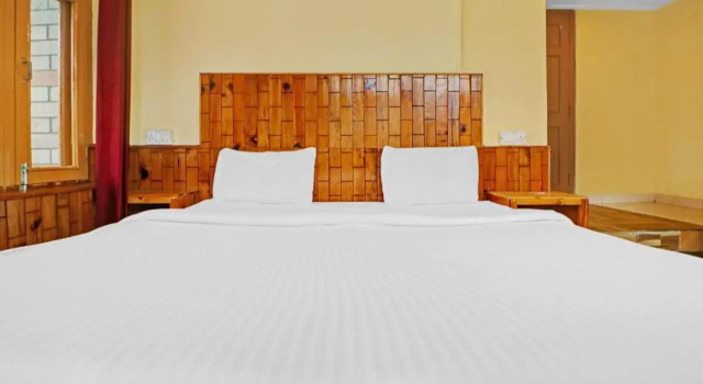 Collection O 83286 Hotel Green House