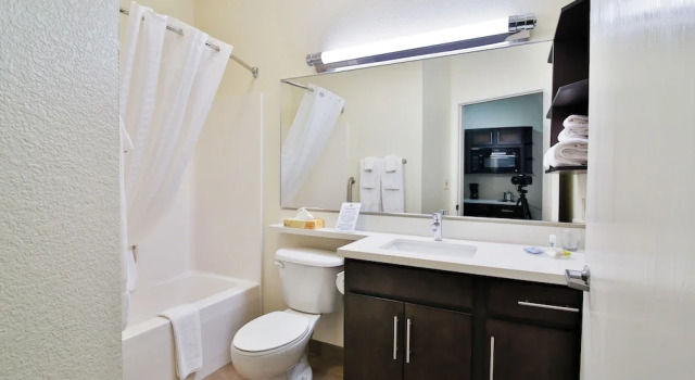 Люкс c 1 комнатой Candlewood Suites Bismarck