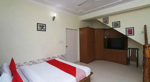 Hotel Diamond Hill by OYO Rooms, Забронировать Отель Найнитал штат Уттаракханд