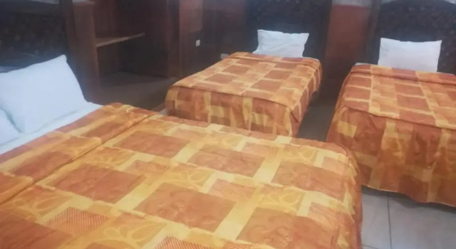 Habitación triple Estándar Hostal La Posada Del Sol