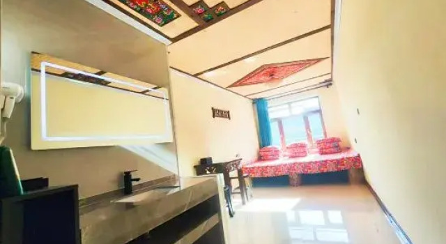 Люкс Xuegu Mahua Inn (China Xuegu Scenic Area Branch)