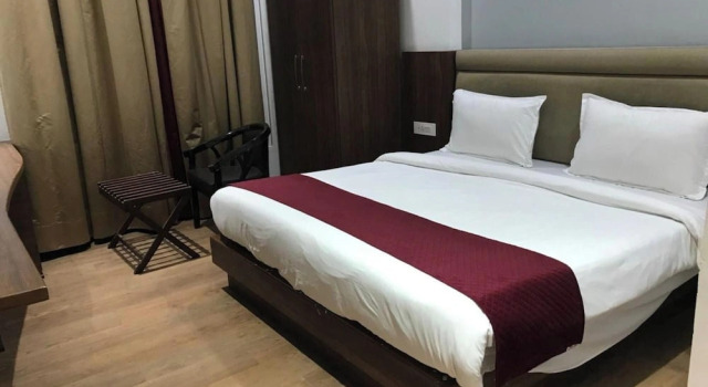 Kingston House Vibhutikhand