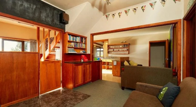 Dolphin Lodge